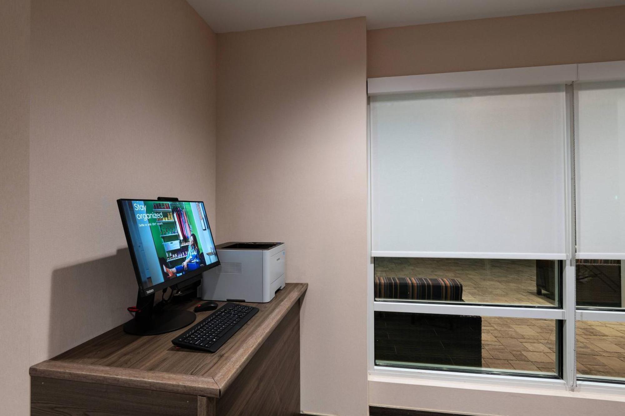 Hotel Towneplace Northwest At The Rim 3*
